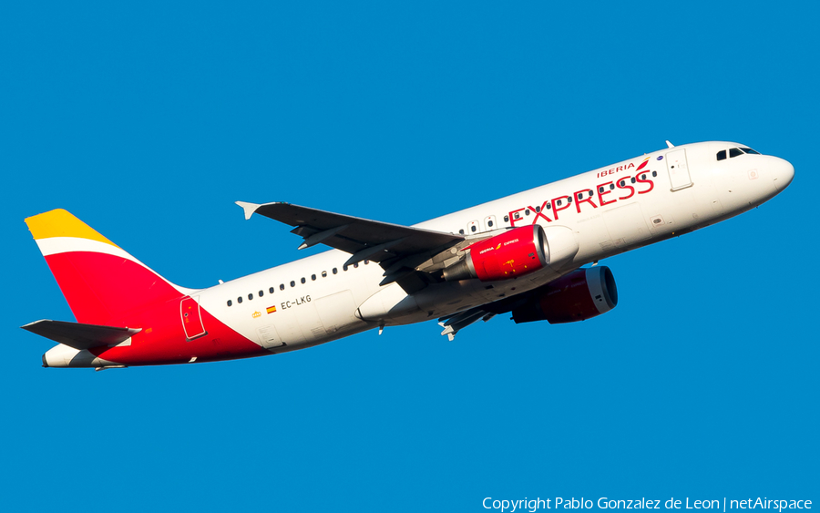 Iberia Express Airbus A320-214 (EC-LKG) | Photo 350630