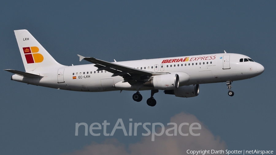 Iberia Express Airbus A320-214 (EC-LKH) | Photo 223403