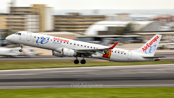 Air Europa Embraer ERJ-195LR (ERJ-190-200LR) (EC-LKM) at  Lisbon - Portela, Portugal