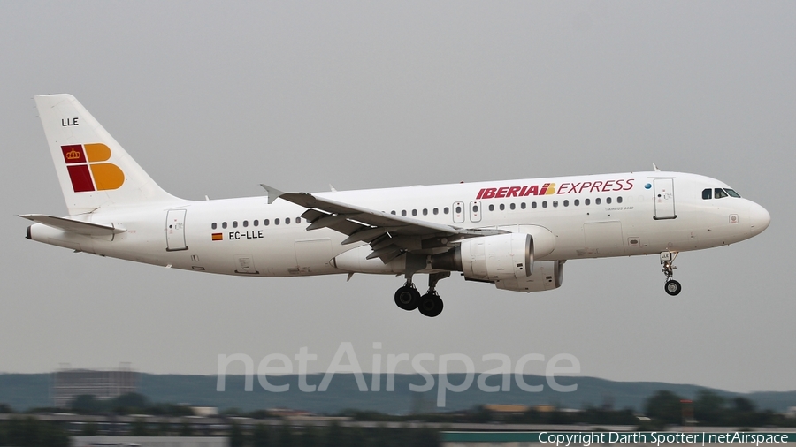 Iberia Express Airbus A320-214 (EC-LLE) | Photo 218470