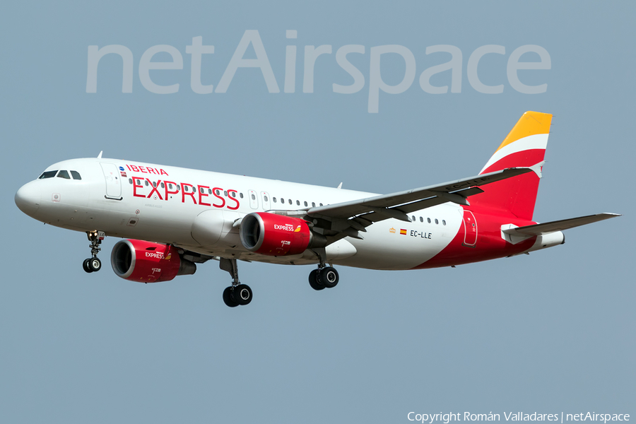 Iberia Express Airbus A320-214 (EC-LLE) | Photo 343643