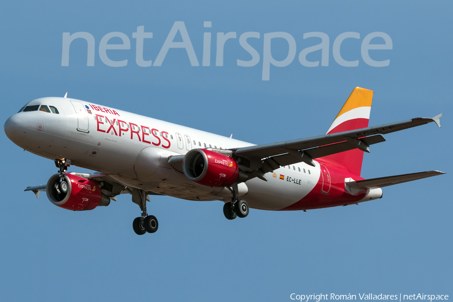 Iberia Express Airbus A320-214 (EC-LLE) | Photo 351791