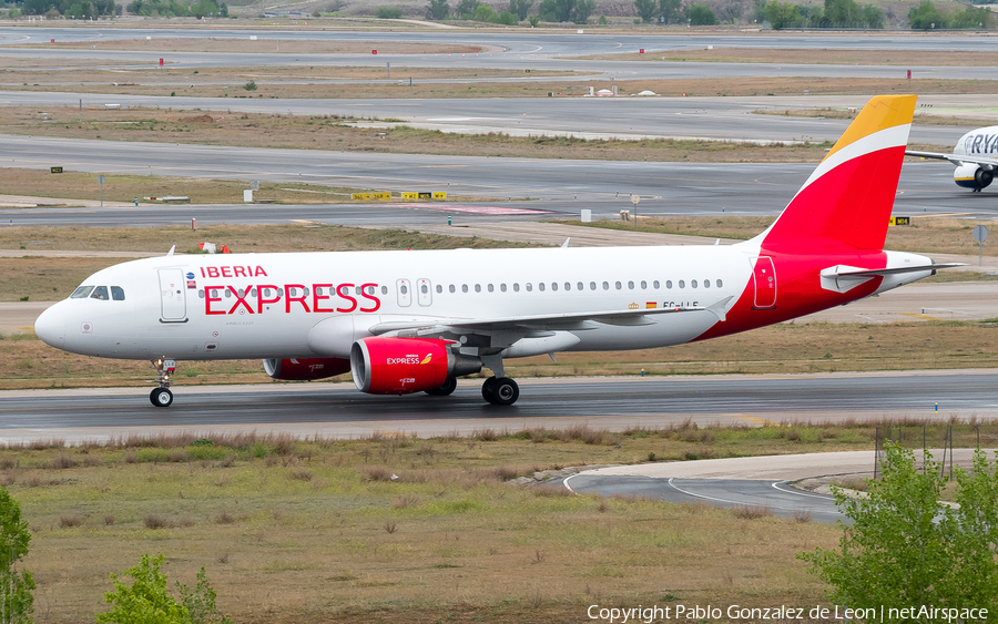 Iberia Express Airbus A320-214 (EC-LLE) | Photo 338991