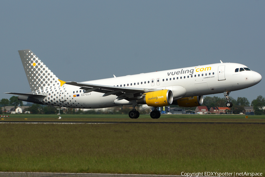 Vueling Airbus A320-214 (EC-LLJ) | Photo 291234