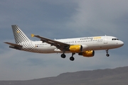 Vueling Airbus A320-214 (EC-LLJ) at  Gran Canaria, Spain