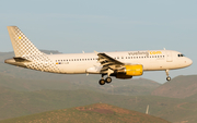Vueling Airbus A320-214 (EC-LLM) at  Gran Canaria, Spain