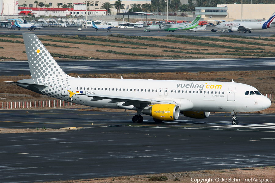 Vueling Airbus A320-214 (EC-LML) | Photo 39900