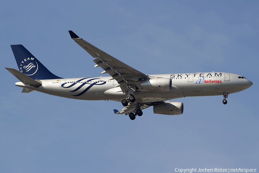 Air Europa Airbus A330-243 (EC-LNH) | Photo 46510