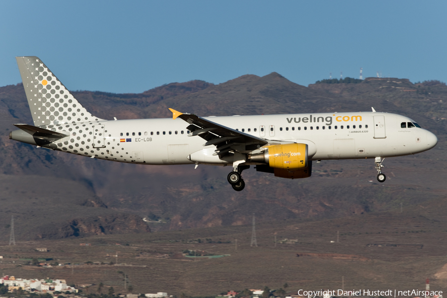 Vueling Airbus A320-214 (EC-LOB) | Photo 443790