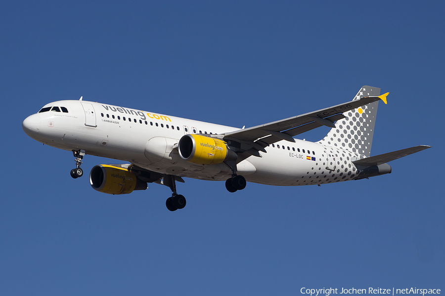 Vueling Airbus A320-214 (EC-LOC) | Photo 162961