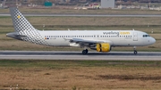 Vueling Airbus A320-214 (EC-LOP) at  Dusseldorf - International, Germany