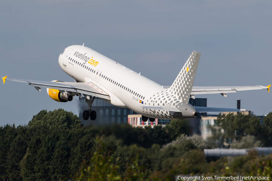 Vueling Airbus A320-214 (EC-LOP) | Photo 260213