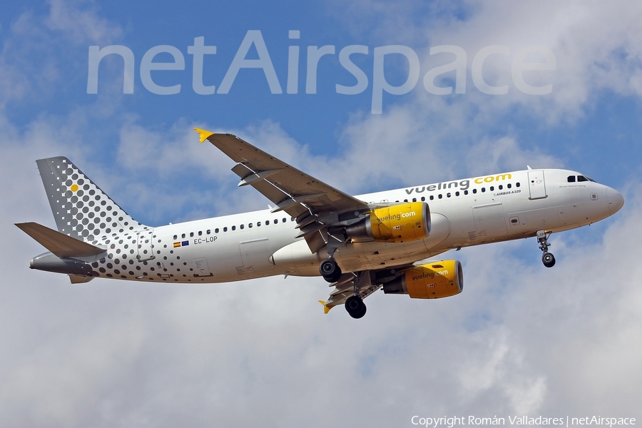 Vueling Airbus A320-214 (EC-LOP) | Photo 340641
