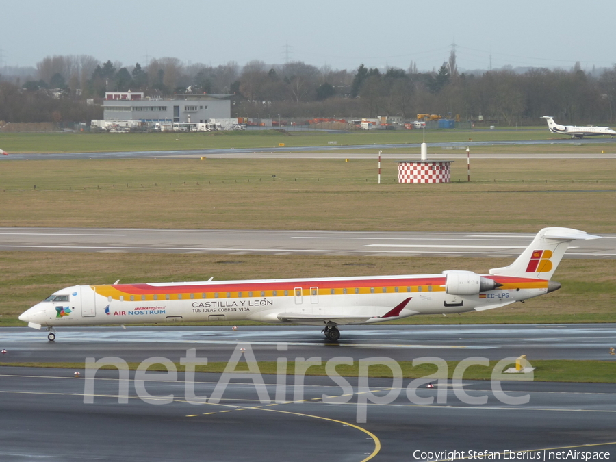 Iberia Regional (Air Nostrum) Bombardier CRJ-1000 (EC-LPG) | Photo 496470