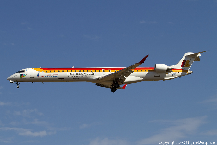 Iberia Regional (Air Nostrum) Bombardier CRJ-1000 (EC-LPG) | Photo 414949