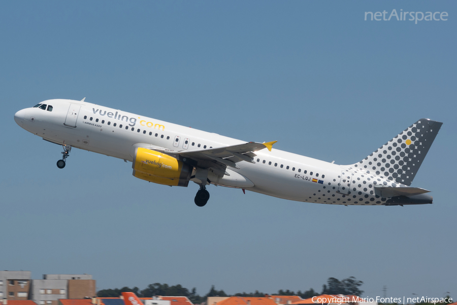 Vueling Airbus A320-232 (EC-LQJ) | Photo 319379