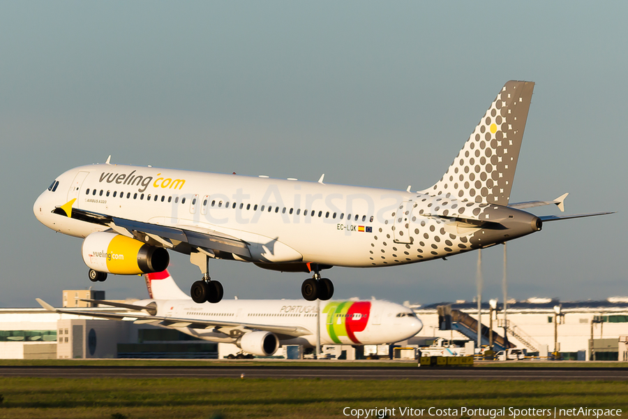 Vueling Airbus A320-232 (EC-LQK) | Photo 106632