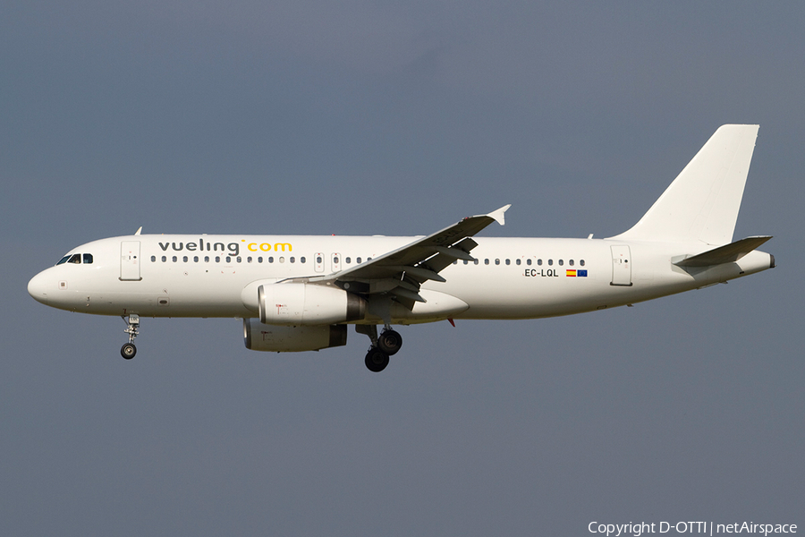 Vueling Airbus A320-232 (EC-LQL) | Photo 384376