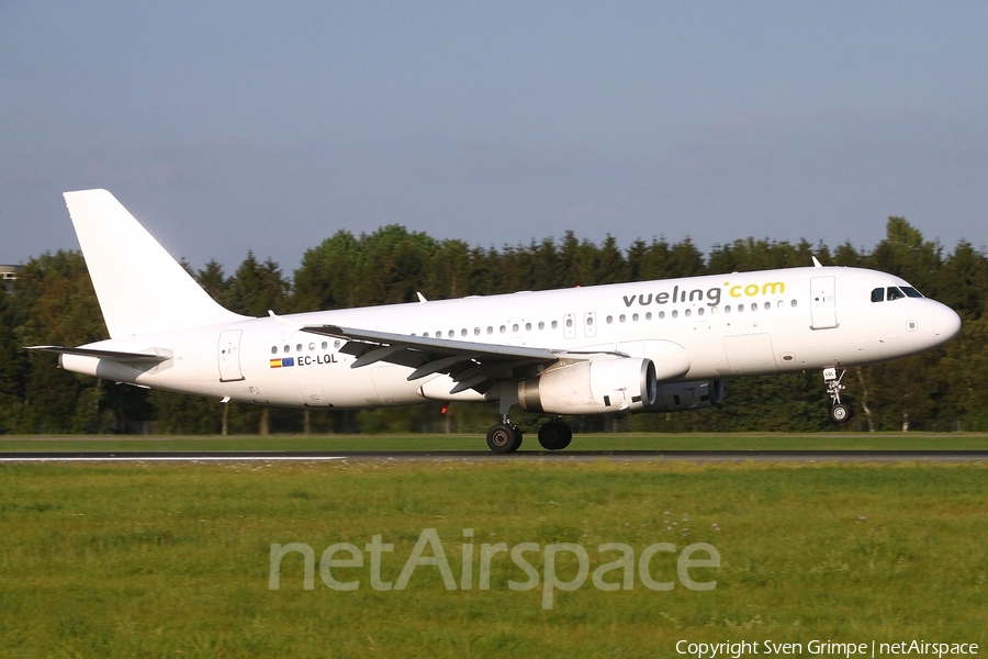 Vueling Airbus A320-232 (EC-LQL) | Photo 11889