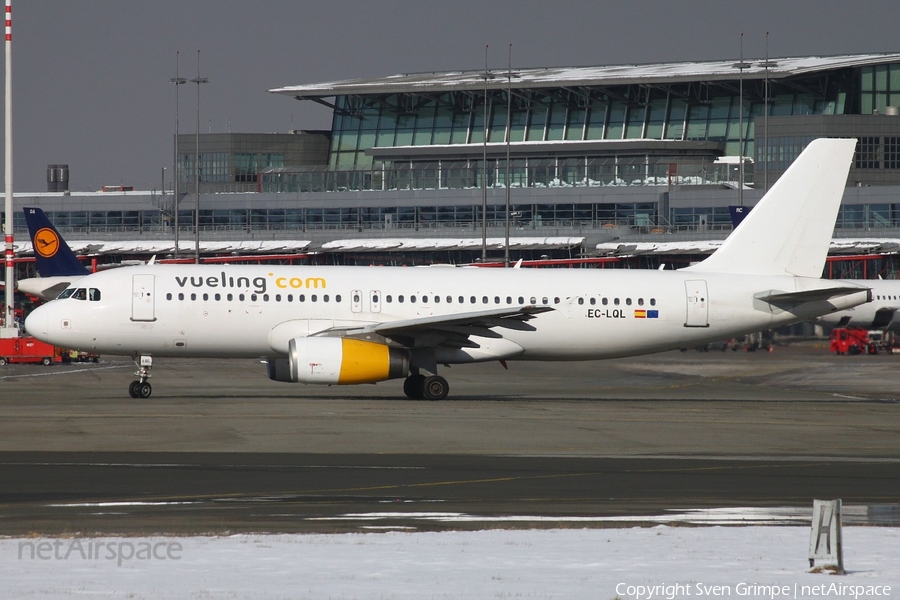 Vueling Airbus A320-232 (EC-LQL) | Photo 22041