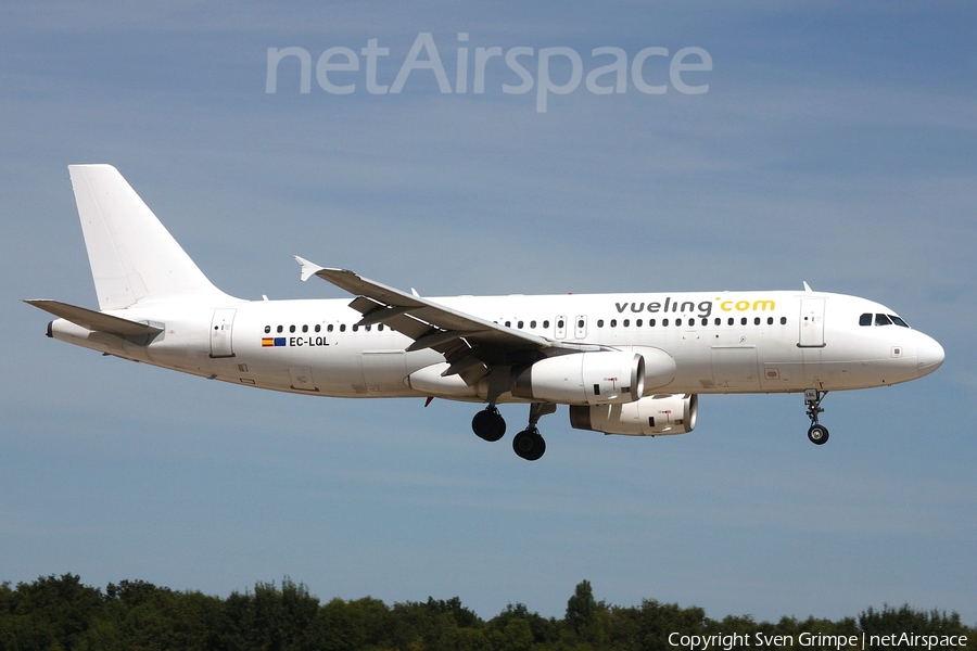 Vueling Airbus A320-232 (EC-LQL) | Photo 29322