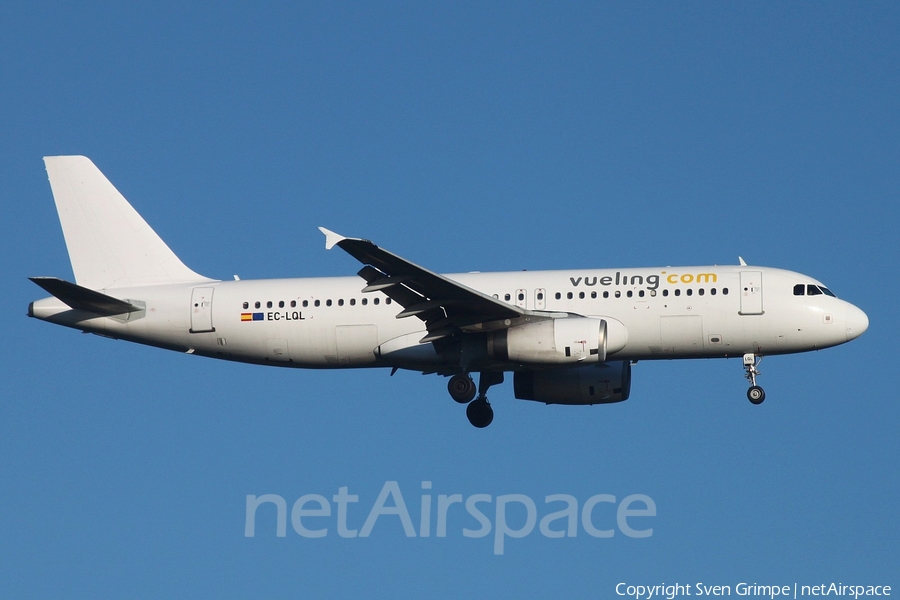 Vueling Airbus A320-232 (EC-LQL) | Photo 76791