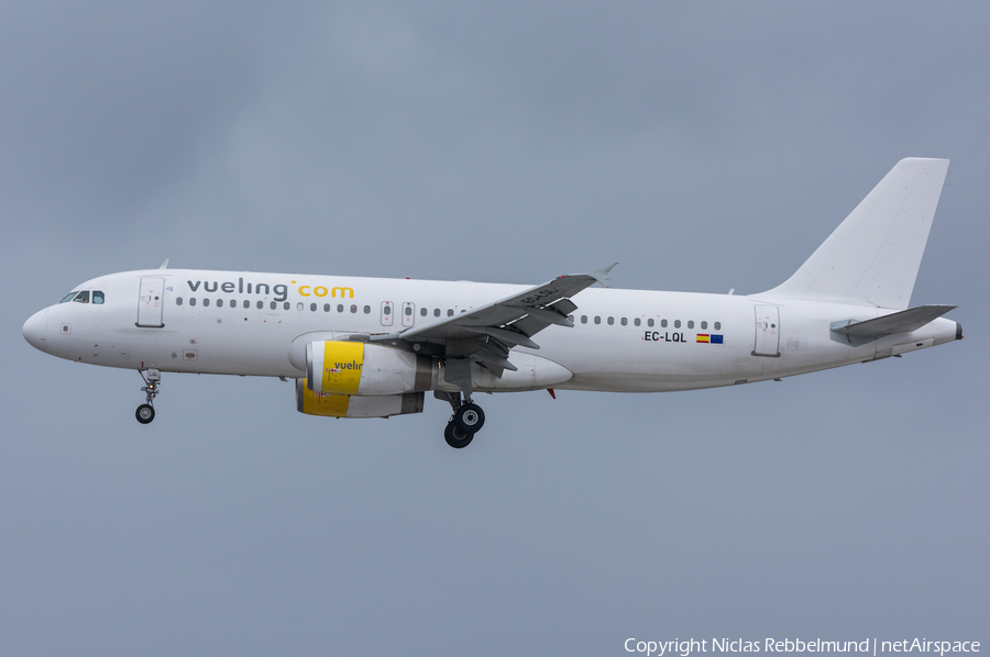 Vueling Airbus A320-232 (EC-LQL) | Photo 249288
