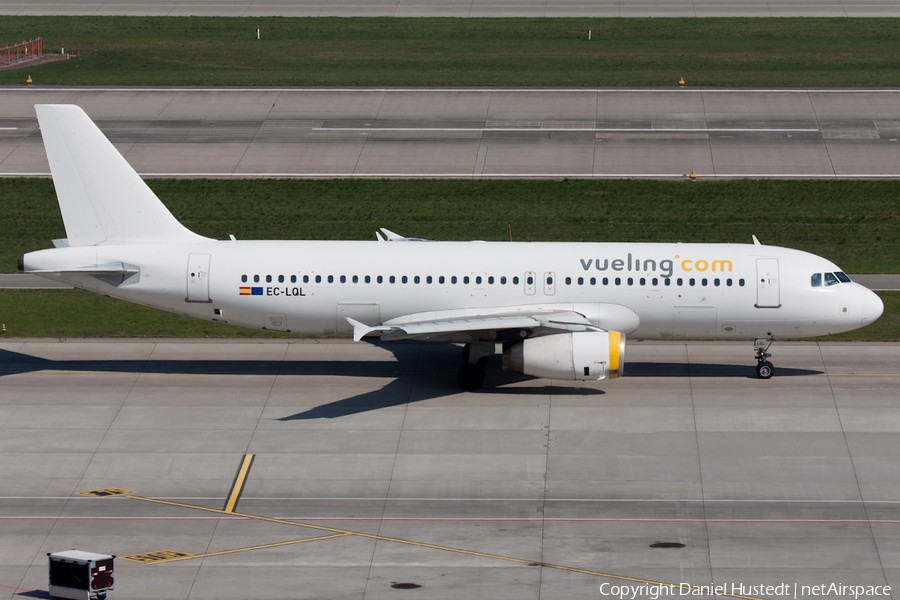 Vueling Airbus A320-232 (EC-LQL) | Photo 421023
