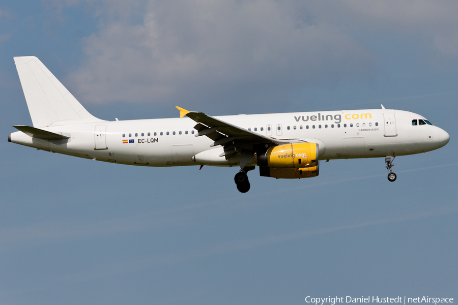 Vueling Airbus A320-232 (EC-LQM) | Photo 453175