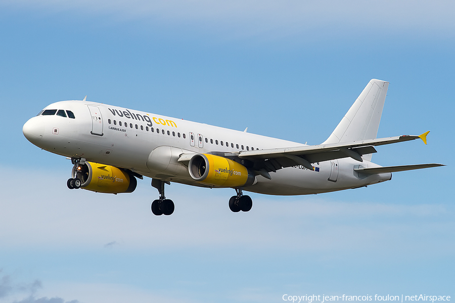 Vueling Airbus A320-232 (EC-LQM) | Photo 156978