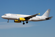 Vueling Airbus A320-232 (EC-LQN) at  Barcelona - El Prat, Spain