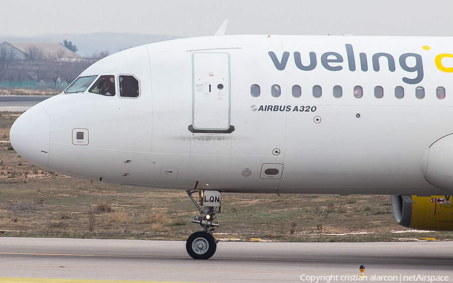 Vueling Airbus A320-232 (EC-LQN) | Photo 213485