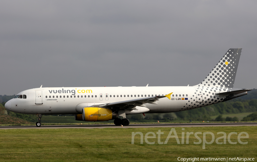 Vueling Airbus A320-232 (EC-LQN) | Photo 243988