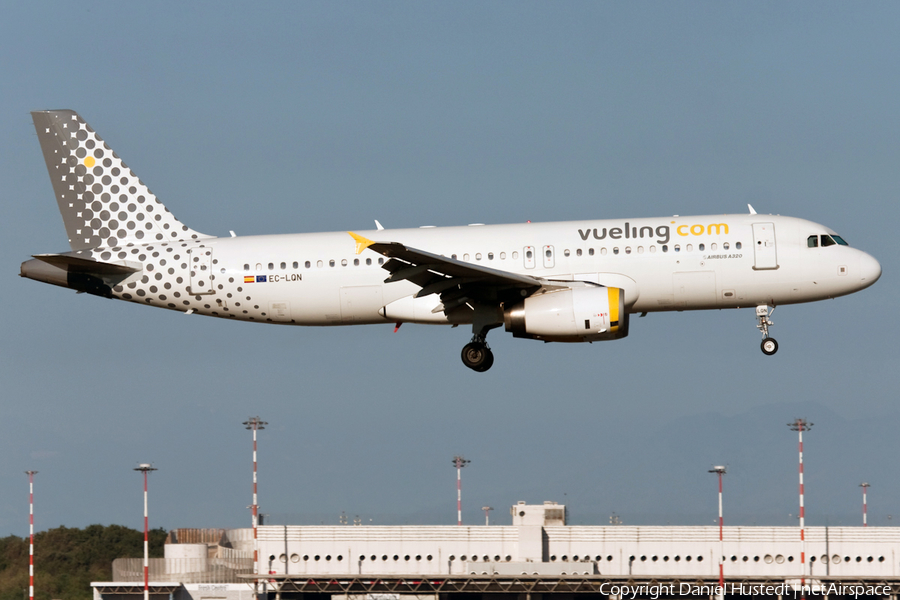 Vueling Airbus A320-232 (EC-LQN) | Photo 476429