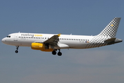 Vueling Airbus A320-232 (EC-LQZ) at  Barcelona - El Prat, Spain