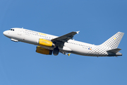 Vueling Airbus A320-232 (EC-LQZ) at  Brussels - International, Belgium