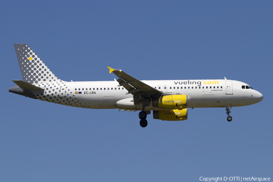 Vueling Airbus A320-232 (EC-LRA) | Photo 412787