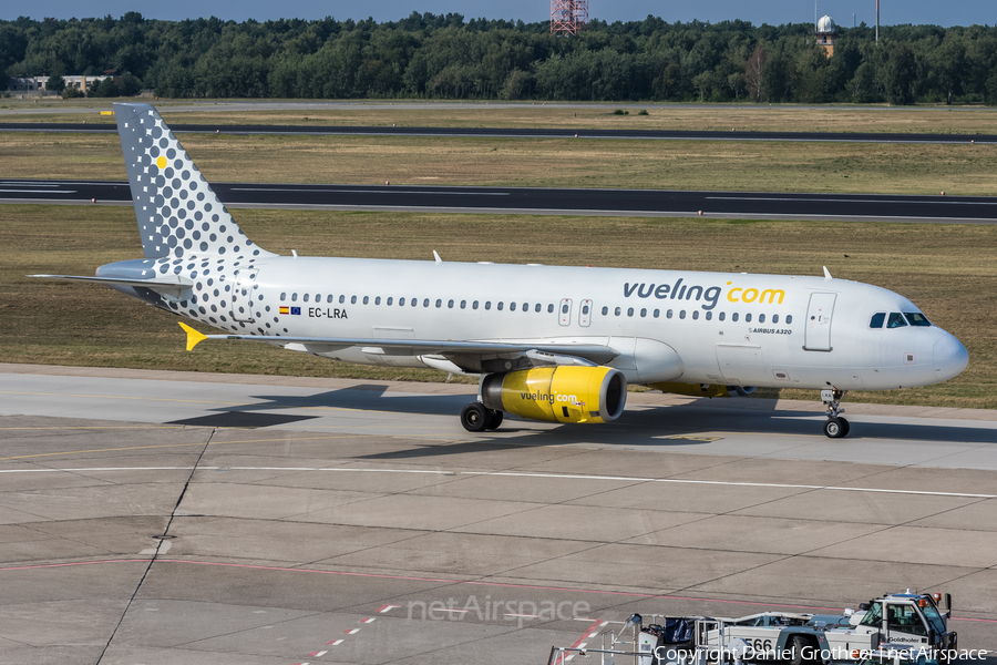 Vueling Airbus A320-232 (EC-LRA) | Photo 85619