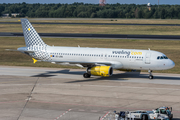 Vueling Airbus A320-232 (EC-LRA) at  Berlin - Tegel, Germany