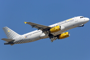 Vueling Airbus A320-232 (EC-LRE) at  Barcelona - El Prat, Spain