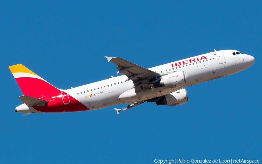 Iberia Airbus A320-214 (EC-LRG) | Photo 365929