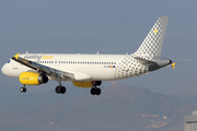 Vueling Airbus A320-232 (EC-LRM) at  Barcelona - El Prat, Spain