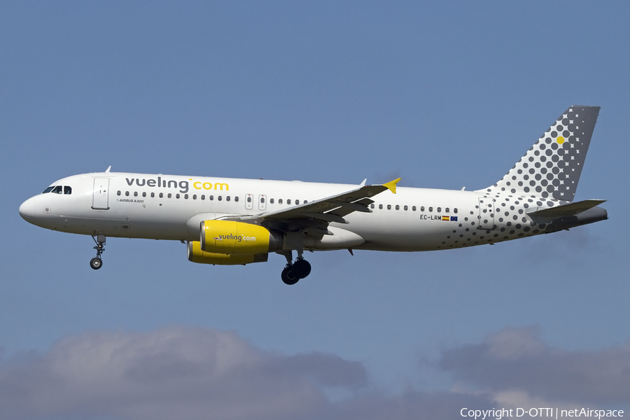 Vueling Airbus A320-232 (EC-LRM) | Photo 409110