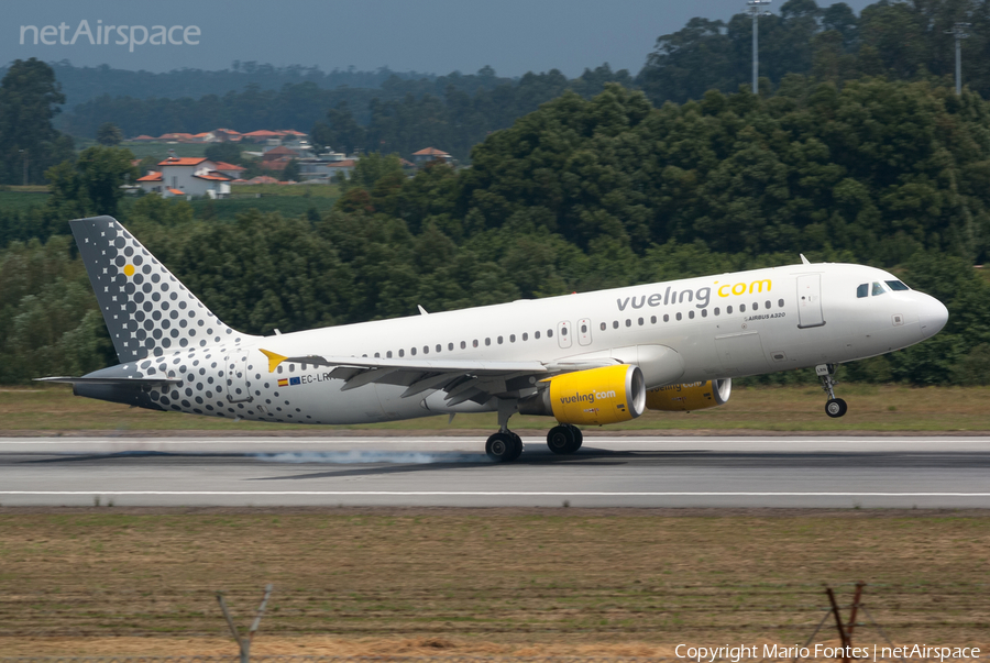 Vueling Airbus A320-214 (EC-LRN) | Photo 52384