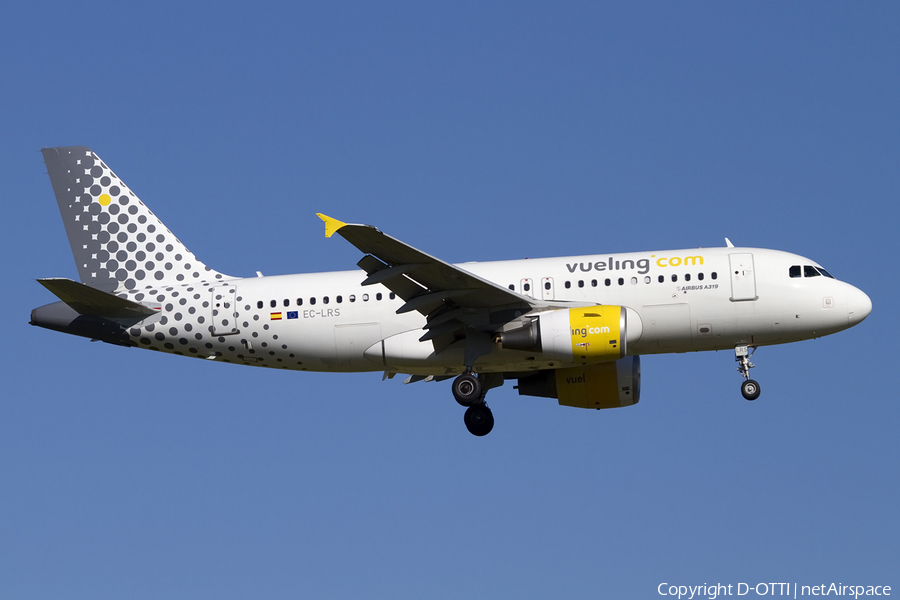 Vueling Airbus A319-112 (EC-LRS) | Photo 412756