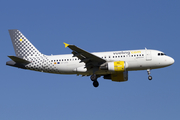 Vueling Airbus A319-112 (EC-LRS) at  Copenhagen - Kastrup, Denmark