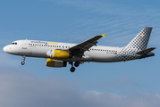 Vueling Airbus A320-232 (EC-LRY) at  Hamburg - Fuhlsbuettel (Helmut Schmidt), Germany