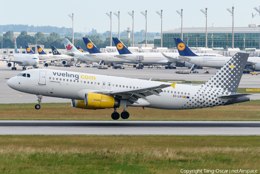 Vueling Airbus A320-232 (EC-LRY) | Photo 508152
