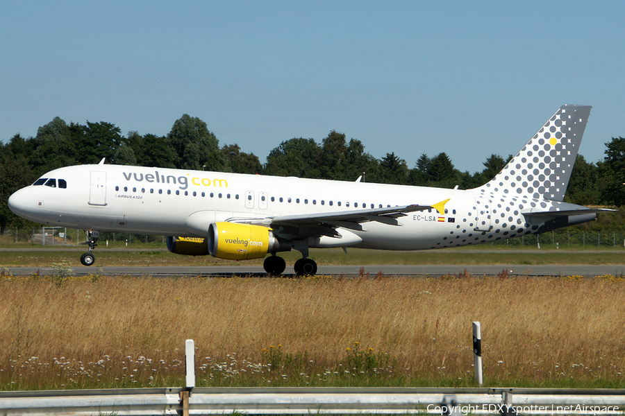 Vueling Airbus A320-214 (EC-LSA) | Photo 294004