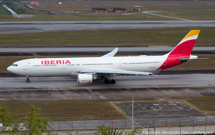 Iberia Airbus A330-302 (EC-LUB) | Photo 518940